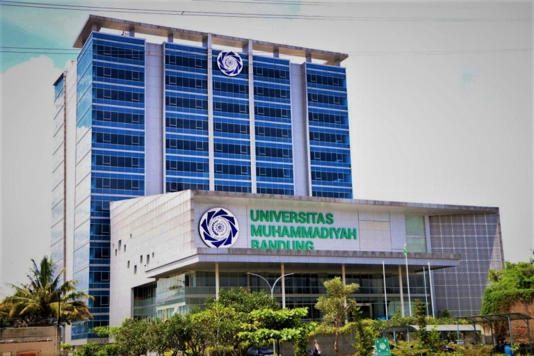 Gedung Kampus UM Bandung